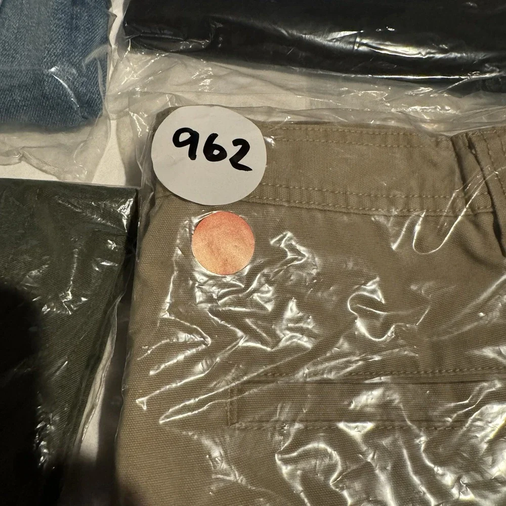 NEW - C.E. Schmidt Cargo Shorts Khaki- Men's 32 - Embroidered Birds Flowers